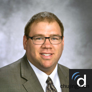 美国治疗脑膜瘤Aaron Konrad医生